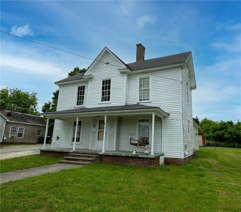 512 Hamilton St, Burlington, NC 27217