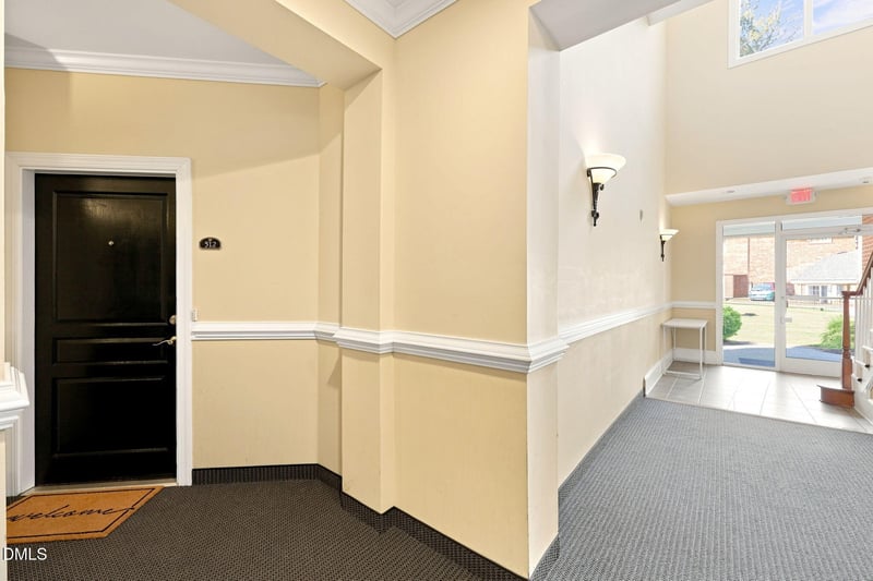 512 Ives Ct, Chapel Hill, NC 27514