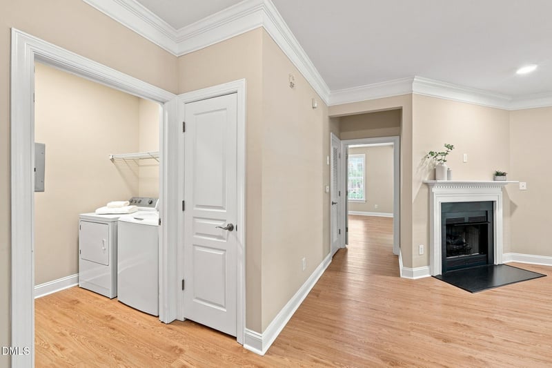 512 Ives Ct, Chapel Hill, NC 27514