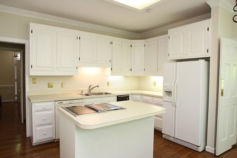 512 Lakeshore Ln, Chapel Hill, NC 27514