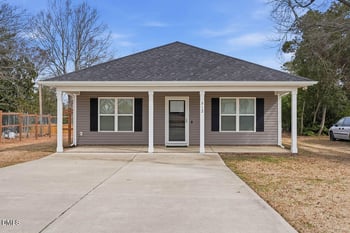 512 Lofton St, Lillington, NC 27546