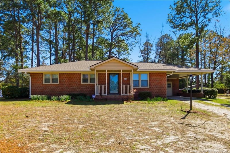 512 Longview Dr, Fayetteville, NC 28311
