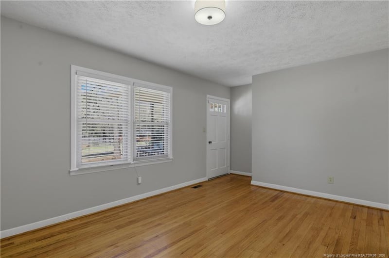 512 Longview Dr, Fayetteville, NC 28311