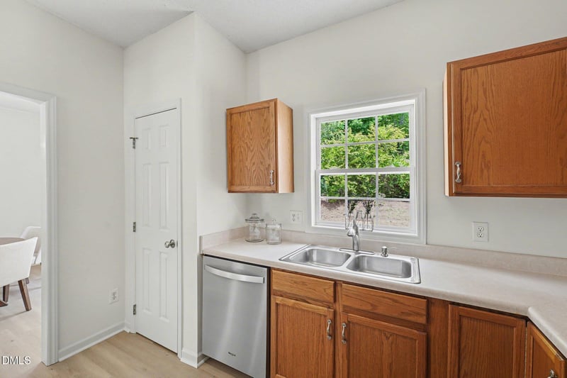512 Misty Groves Cir, Morrisville, NC 27560