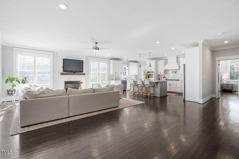 512 Montague Ln, Raleigh, NC 27601