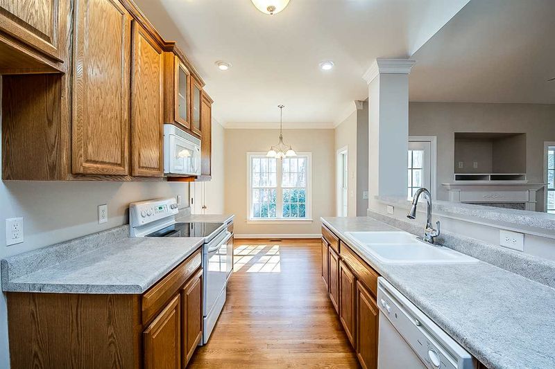 512 Moultonboro Ave, Wake Forest, NC 27587