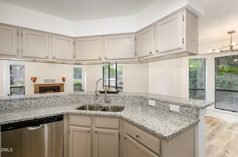 512 New Kent Pl, Cary, NC 27511