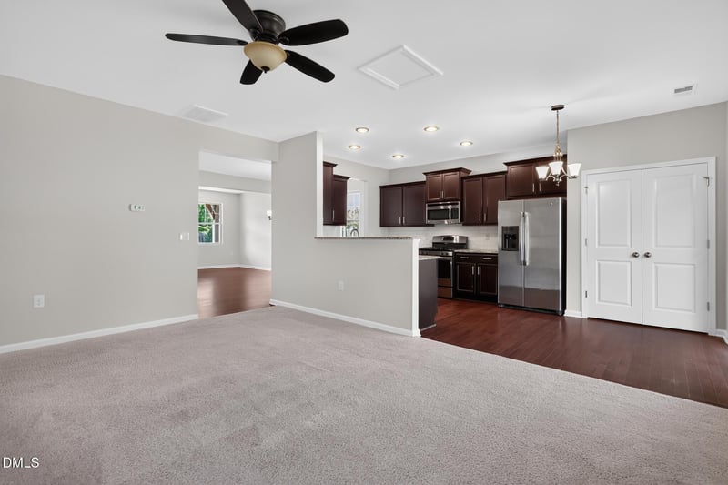512 Stapleford Ln, Fuquay Varina, NC 27526