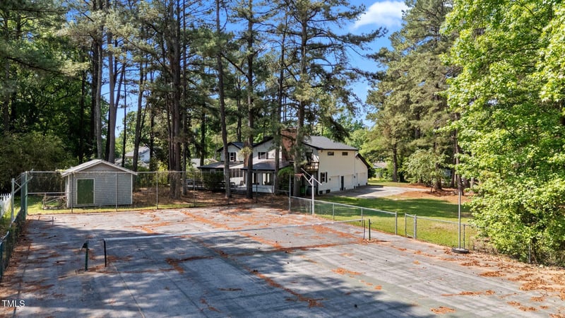 512 Stratford Dr, Zebulon, NC 27597