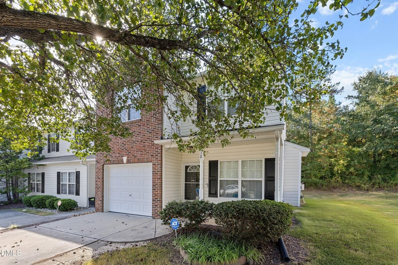 512 Summer Storm Dr, Durham, NC 27704