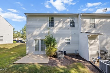 512 Summer Storm Dr, Durham, NC 27704