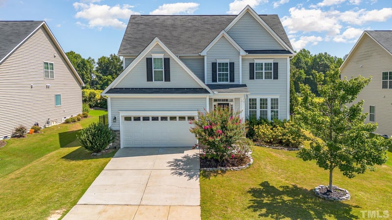 512 Walker Ranch Dr, Fuquay Varina, NC 27526