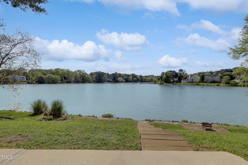 512 N Waters Edge Dr, Durham, NC 27703