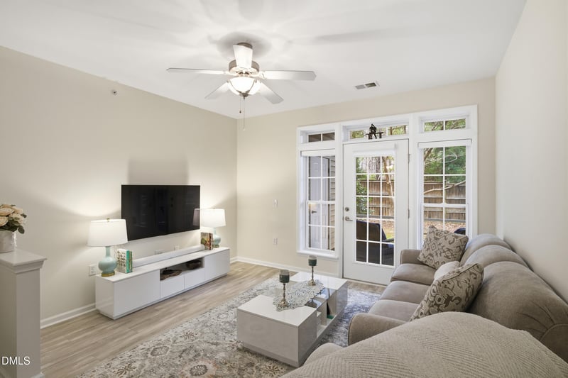 512 Weather Ridge Ln, Cary, NC 27513