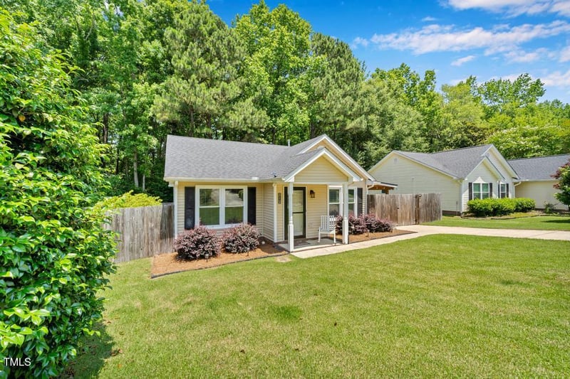 512 Wyndham Dr, Fuquay Varina, NC 27526