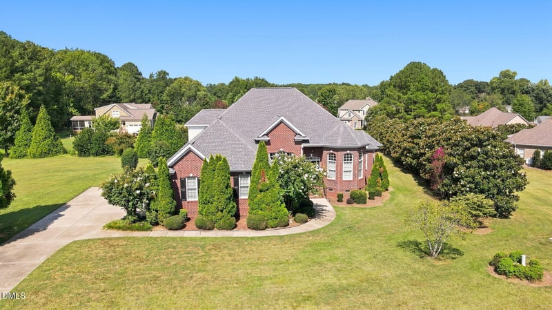 5120 Bartizan Dr, Holly Springs, NC 27540