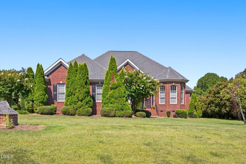 5120 Bartizan Dr, Holly Springs, NC 27540