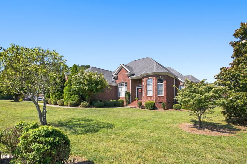 5120 Bartizan Dr, Holly Springs, NC 27540
