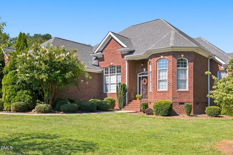 5120 Bartizan Dr, Holly Springs, NC 27540