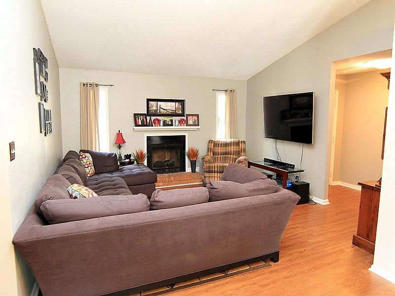 5120 Green Oak Dr, Durham, NC 27712