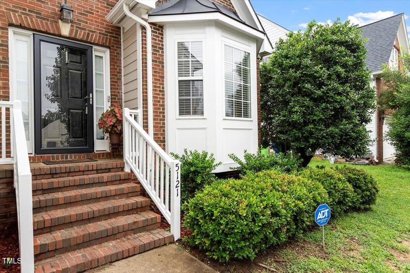 5121 Amberfield Way, Raleigh, NC 27604