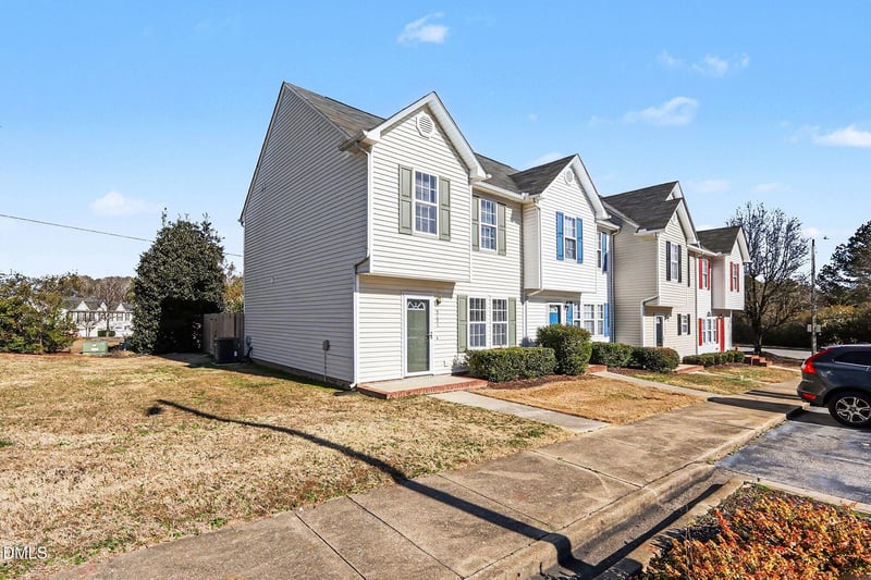 5121 Jimmy Ridge Pl, Raleigh, NC 27610