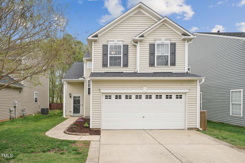 5121 Mabe Dr, Holly Springs, NC 27540
