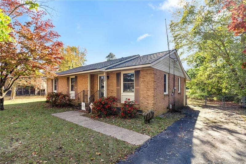 5123 Chesapeake Rd, Fayetteville, NC 28311