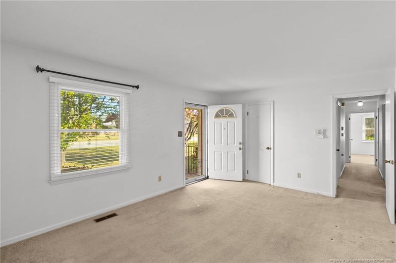 5123 Chesapeake Rd, Fayetteville, NC 28311