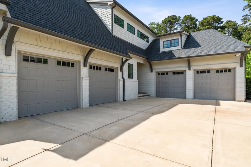 5125 Avalaire Oaks Dr, Raleigh, NC 27614
