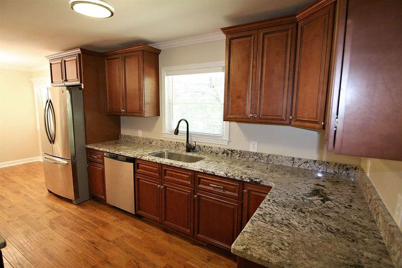 5125 Jeffries St, Raleigh, NC 27606