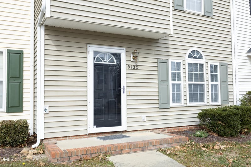 5125 Mass Rock Dr, Raleigh, NC 27610