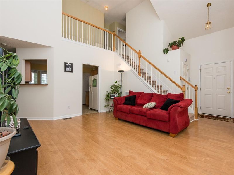 5125 Moss Hill Dr, Raleigh, NC 27616