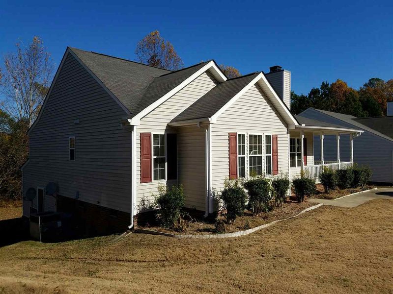 5125 Tanglewood Pine Ln, Raleigh, NC 27604