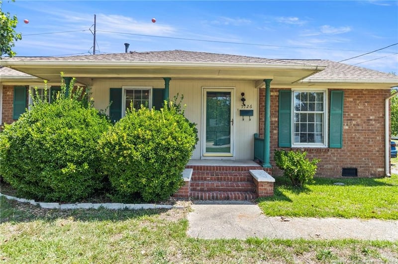 5126 Chesapeake Rd, Fayetteville, NC 28311