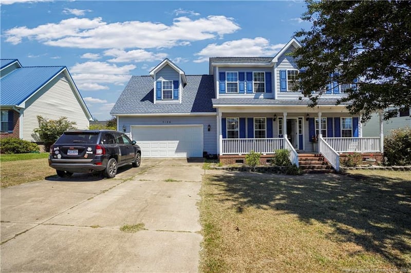5126 Miranda Dr, Hope Mills, NC 28348