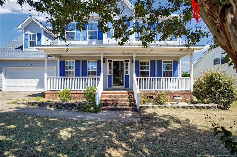5126 Miranda Dr, Hope Mills, NC 28348