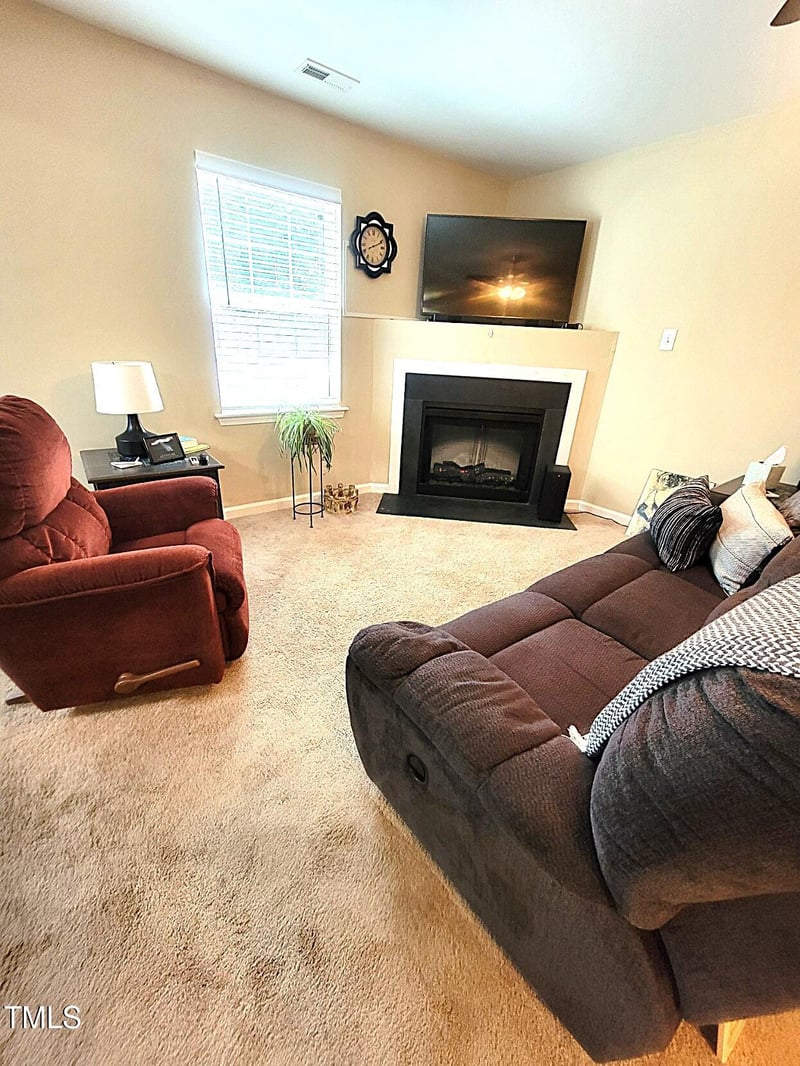 5126 Thornton Knoll Way, Raleigh, NC 27616