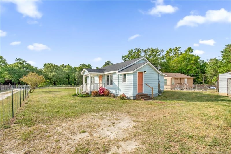 5128 Church St, Hope Mills, NC 28348