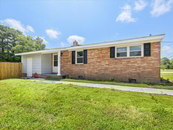 5129 Raynor Rd, Garner, NC 27529