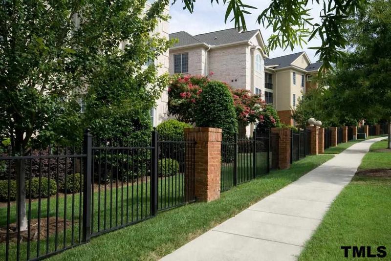 513 Barbee Chapel Rd W #513, Chapel Hill, NC 27517