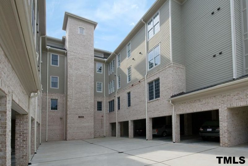 513 Barbee Chapel Rd W #513, Chapel Hill, NC 27517