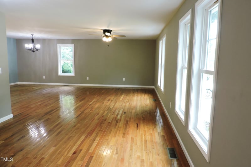 513 Carr St, Mebane, NC 27302