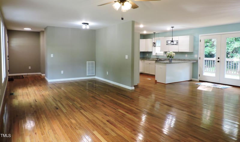 513 Carr St, Mebane, NC 27302