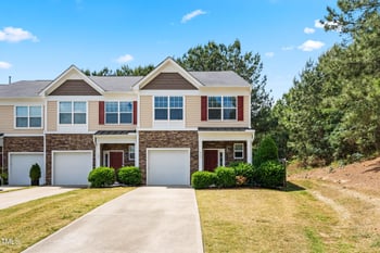 513 Commons Dr, Holly Springs, NC 27540