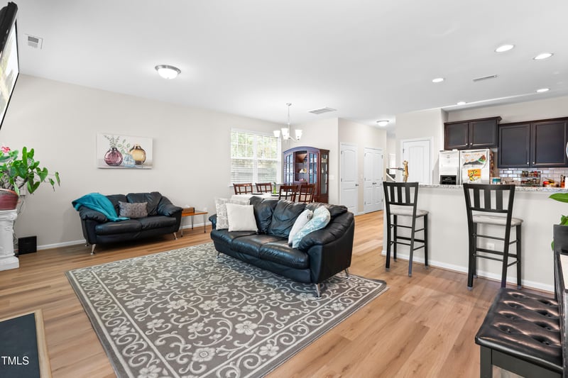 513 Commons Dr, Holly Springs, NC 27540