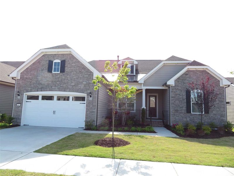 513 Crinian Dr, Cary, NC 27513