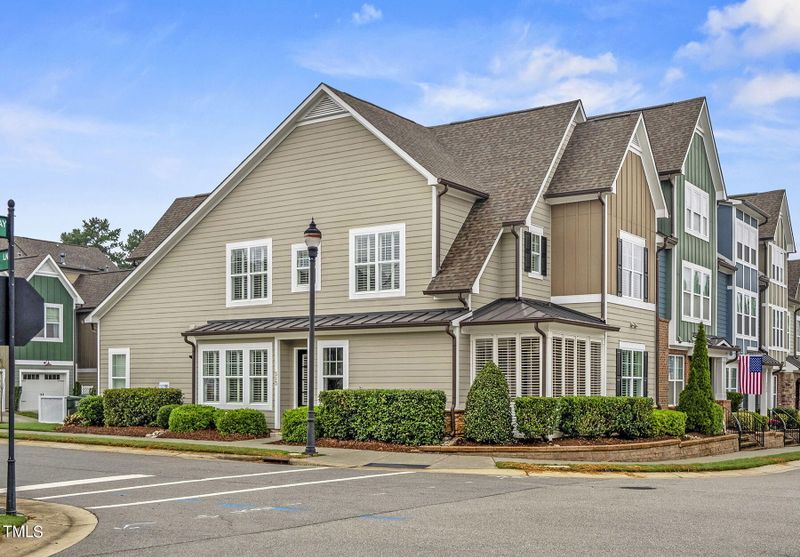 513 Deodar Ln, Raleigh, NC 27608