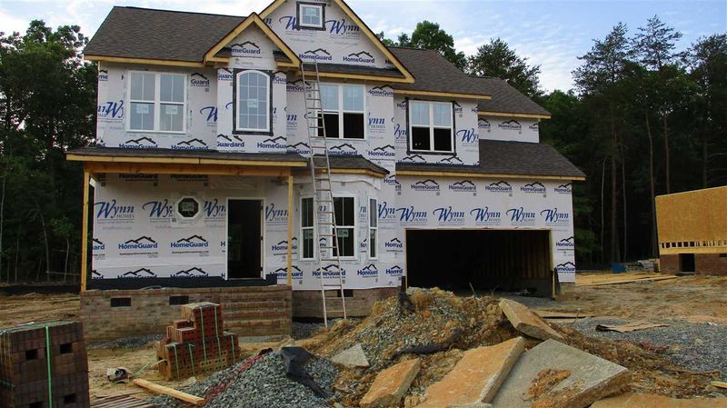 513 Everglades Dr, Mebane, NC 27302