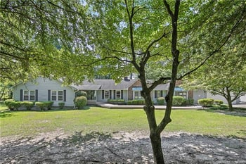 513 Hilliard Dr, Fayetteville, NC 28311